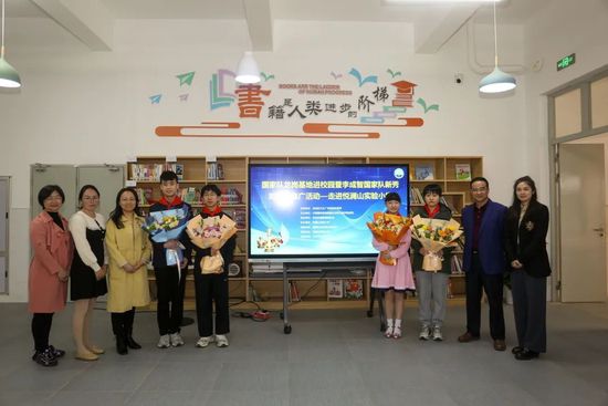 于是，他便不假思索的说道：叶先生，您直接把药给我吧，我现在就吃。
